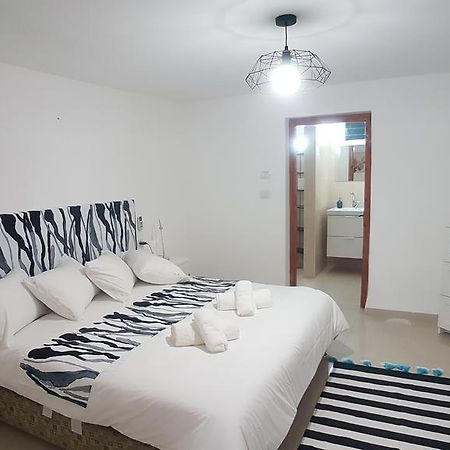 Hili Apartments Tiberias Bagian luar foto